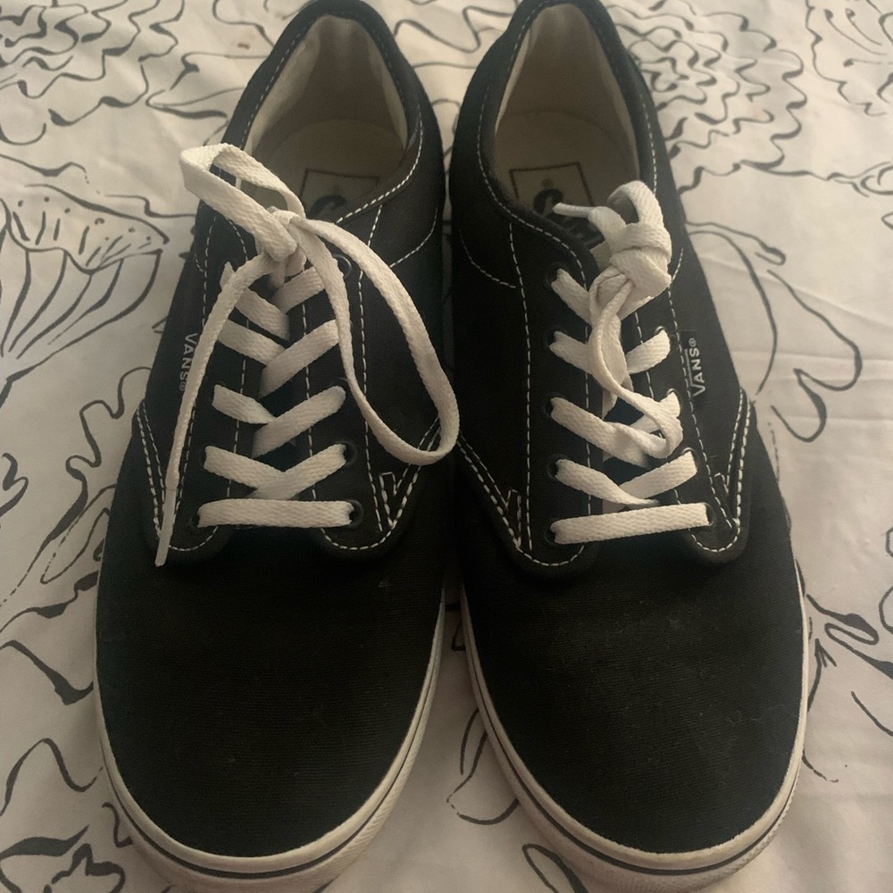 Womens vans size 7! Only worn a few times